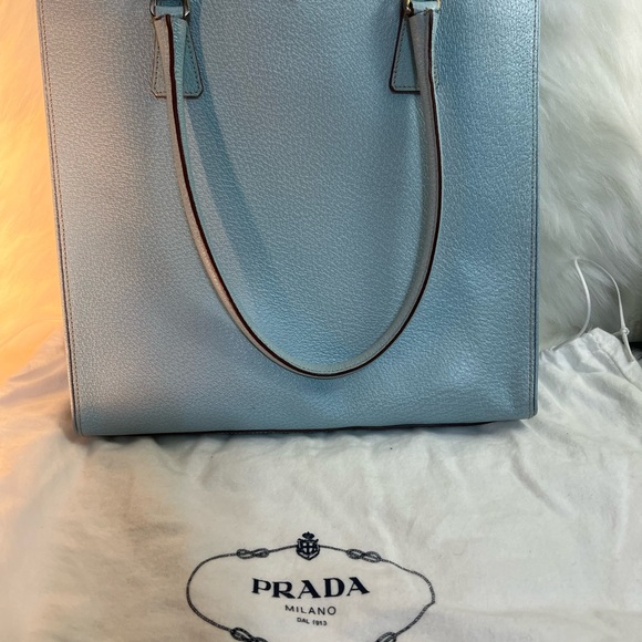 Vintage Prada Vintage 2000's White Leather Tote bag.🩵 - Picture 5 of 15